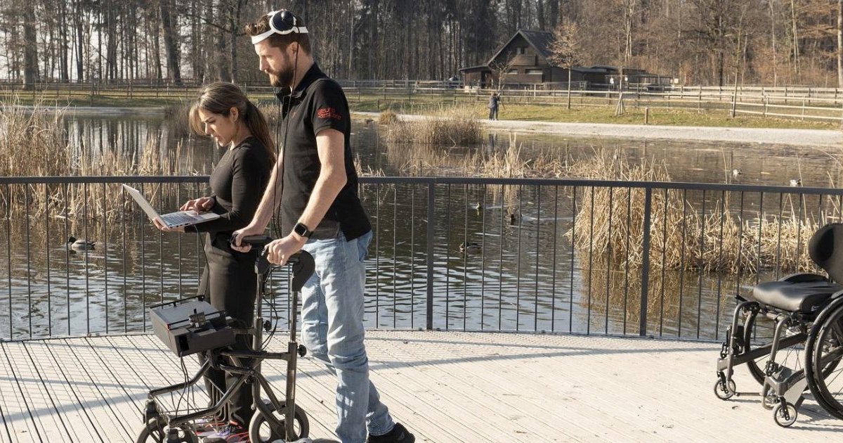 What role can artificial intelligence play in the social and professional integration of people with disabilities?