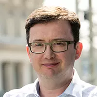 Frédéric ORU Professeur associé en Mathématiques de l'IA & Data Science Frédéric ORU Professeur associé en Mathématiques de l'IA & Data Science